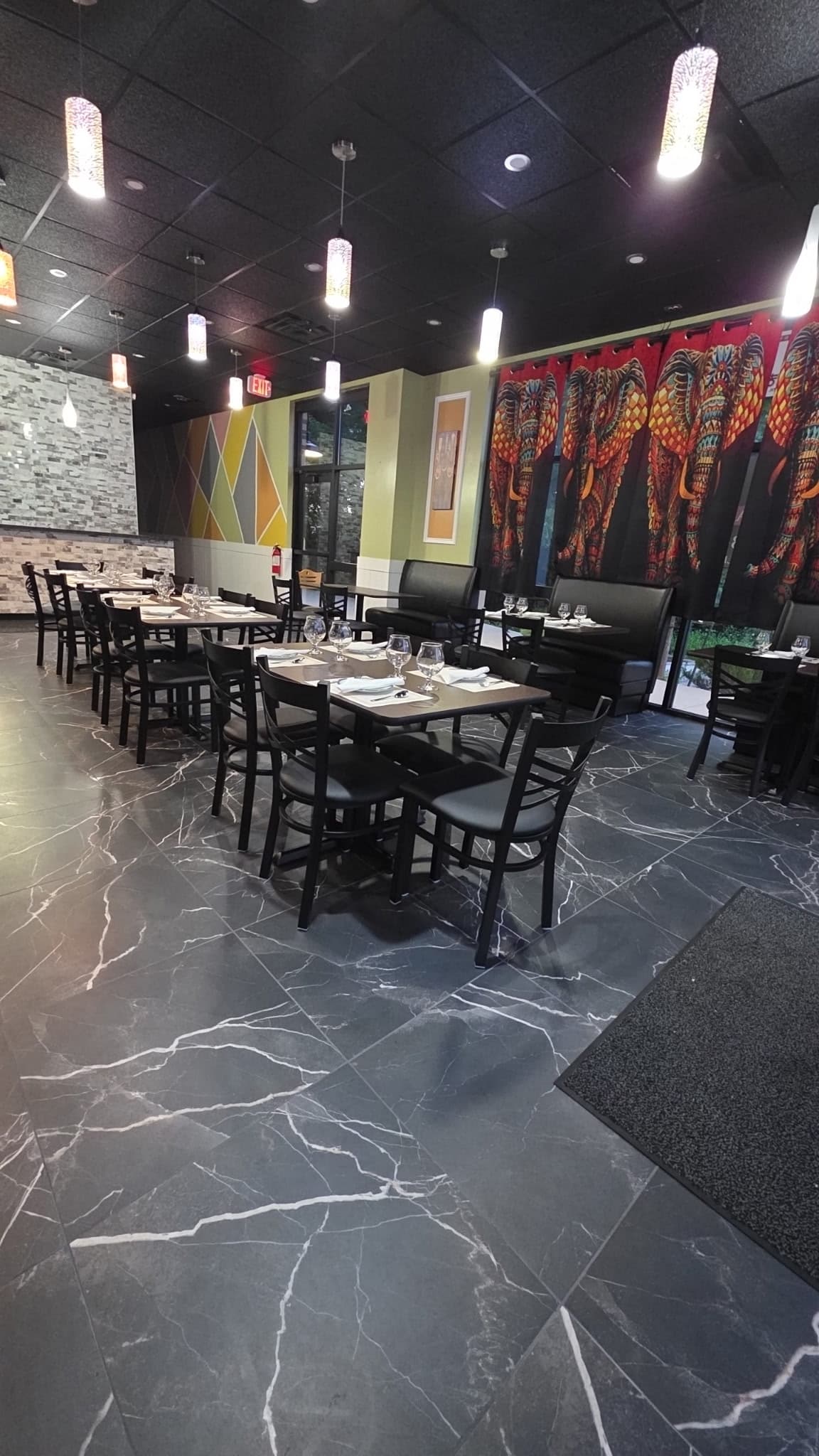 King's Indian Cuisine — dining room interior