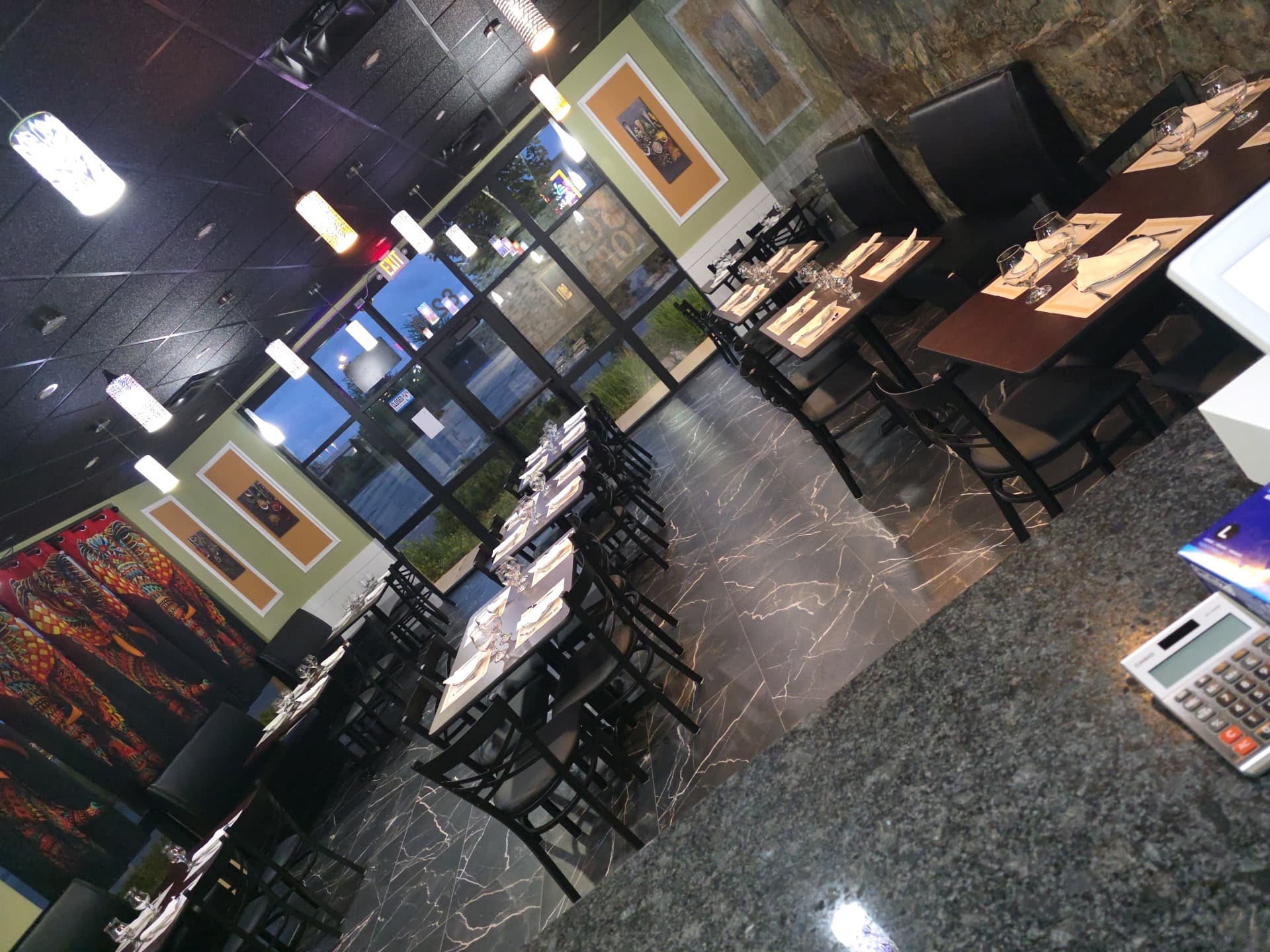 King's Indian Cuisine restaurant seating